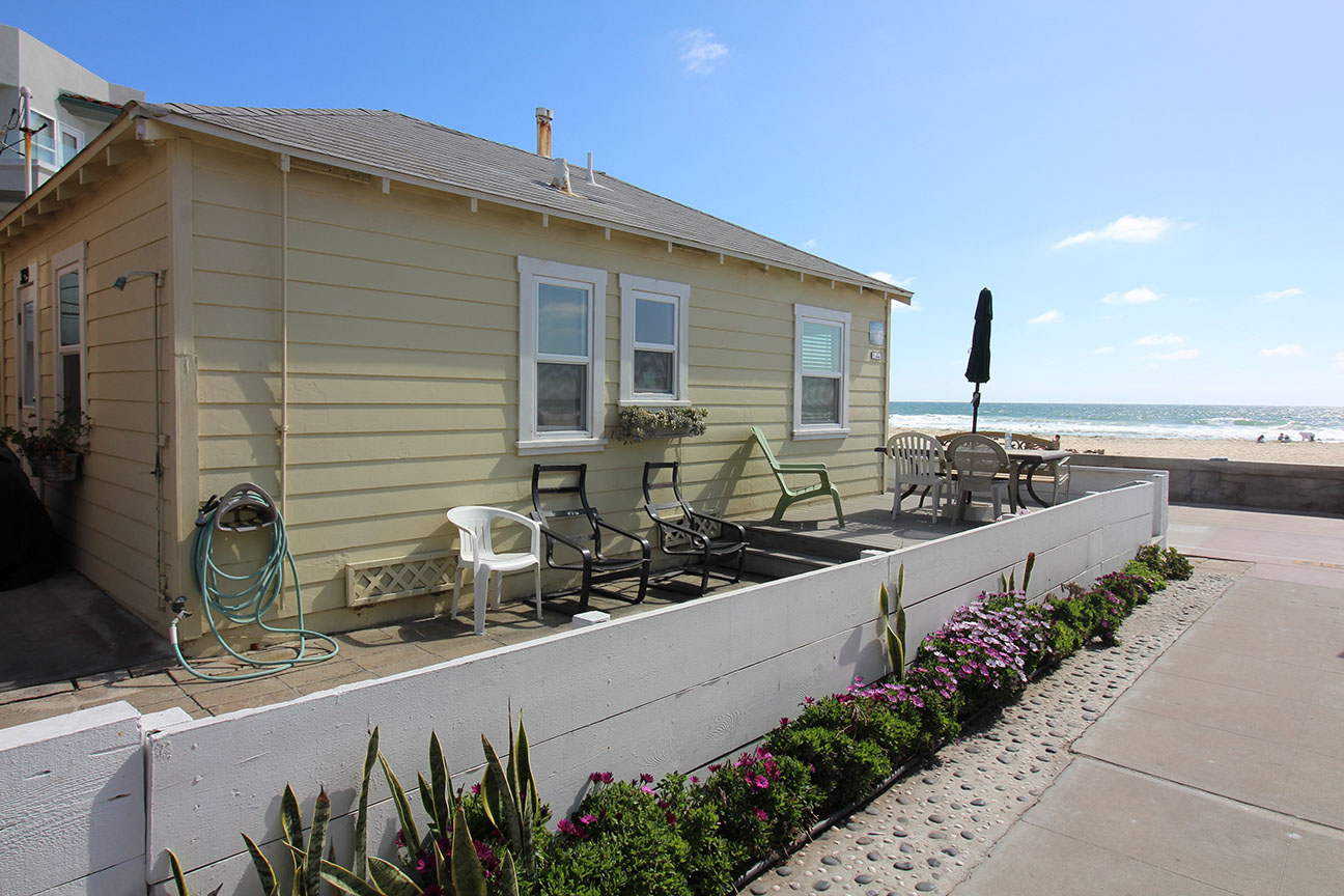 3829 Ocean Front Walk.: image 12 of 19 thumb